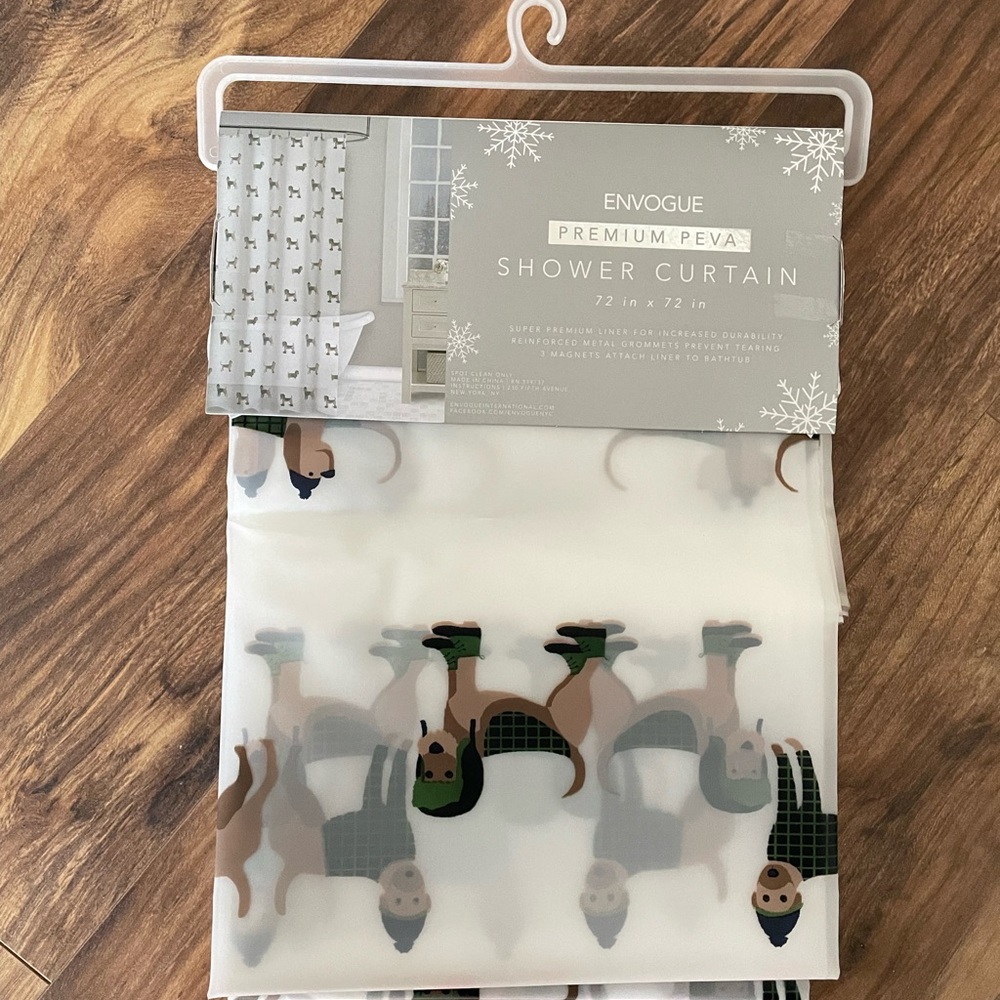 NWOT Christmas Dog Shower Curtain